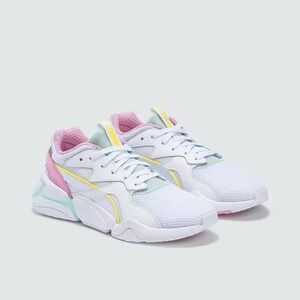 Nova Mesh Women's Sneaker